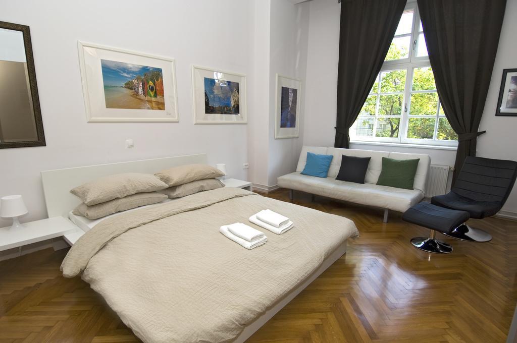 Galeria Rooms Ljubljana Bilik gambar