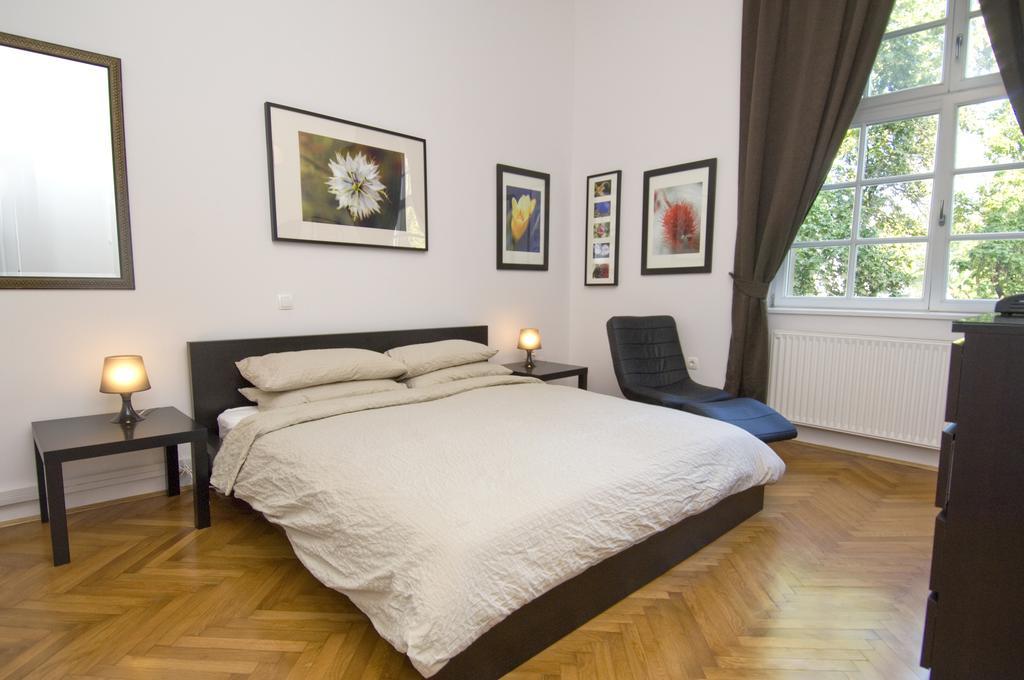 Galeria Rooms Ljubljana Bilik gambar