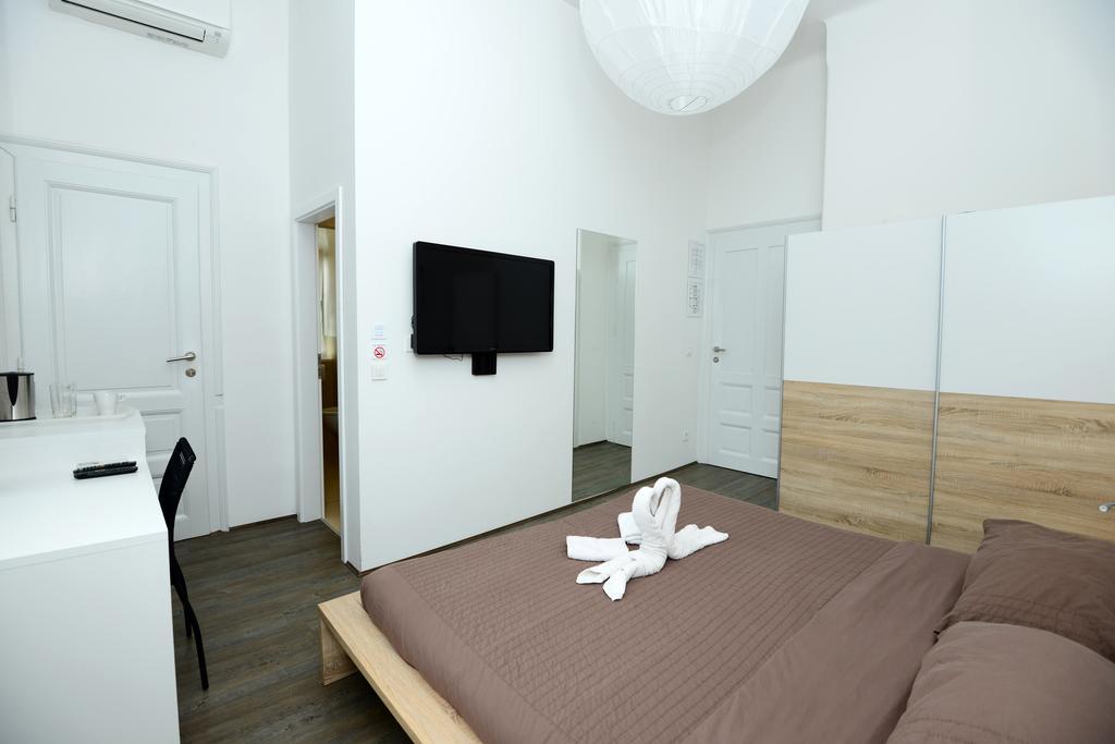 Galeria Rooms Ljubljana Bilik gambar