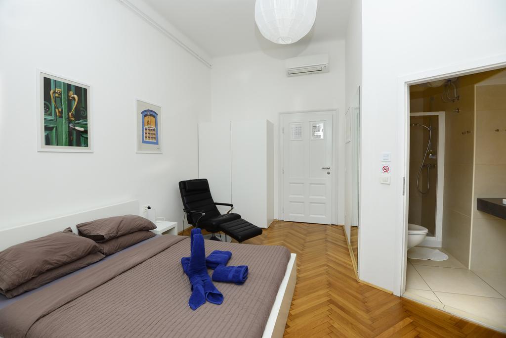 Galeria Rooms Ljubljana Bilik gambar