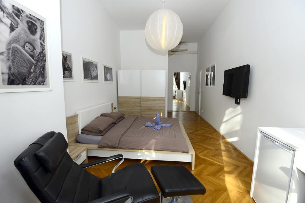 Galeria Rooms Ljubljana Bilik gambar
