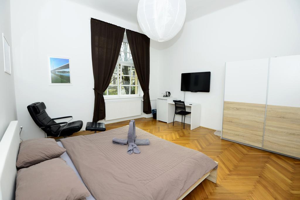 Galeria Rooms Ljubljana Bilik gambar