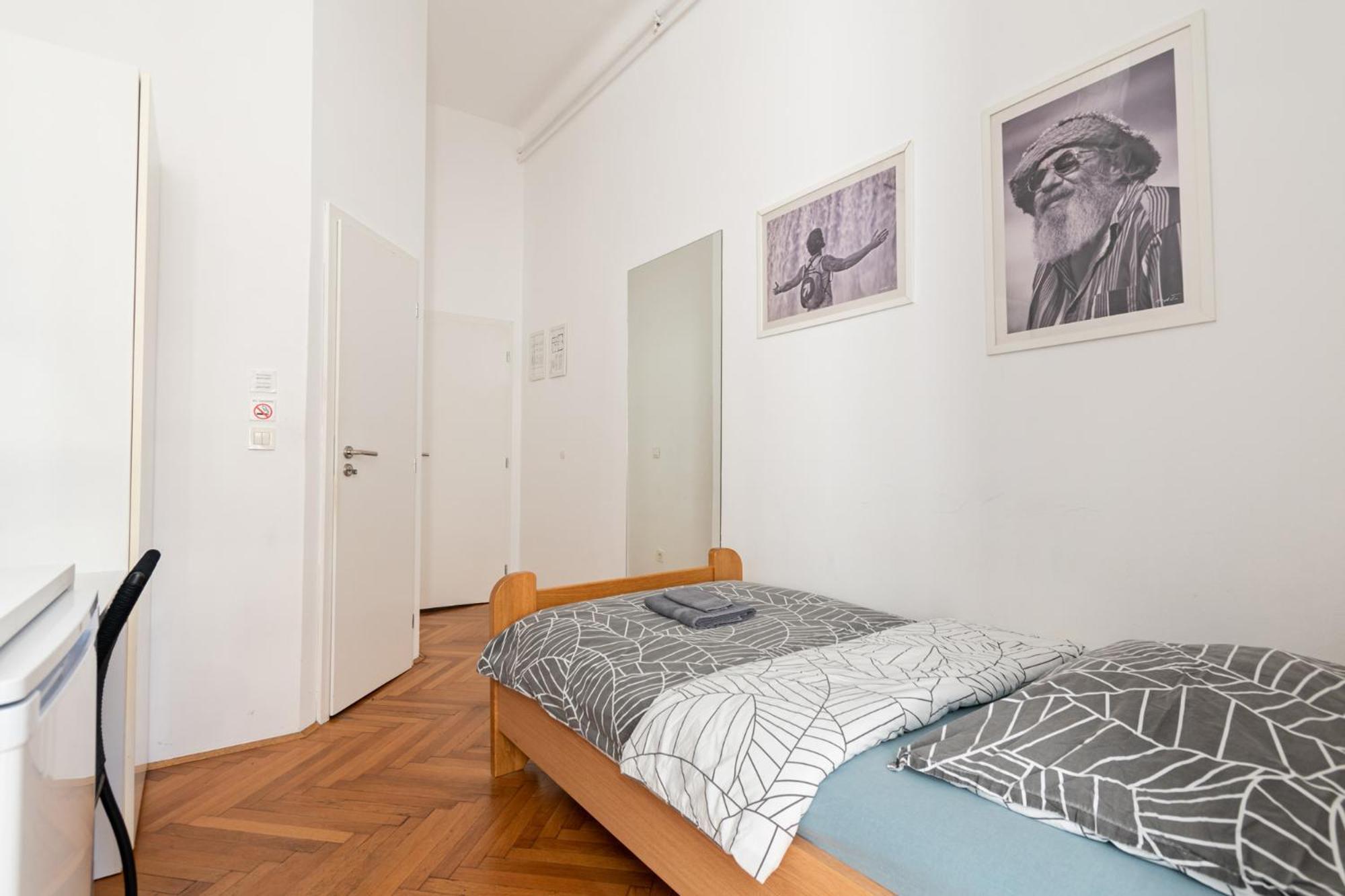 Galeria Rooms Ljubljana Bilik gambar